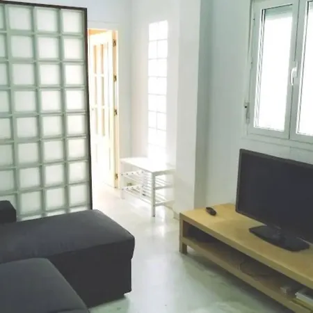Garum, Luminoso Con Parking Y Patio Privado *